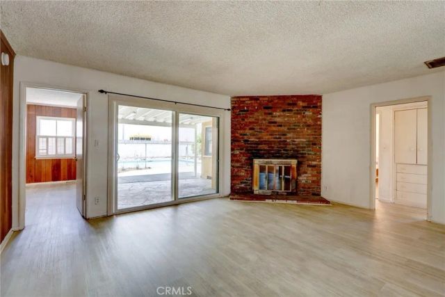 8137 Variel, Canoga Park, CA 91304