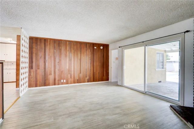 8137 Variel, Canoga Park, CA 91304