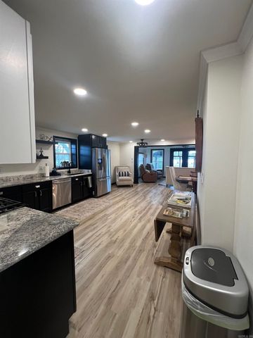 190 Riverview Way, Hot Springs, AR 71901