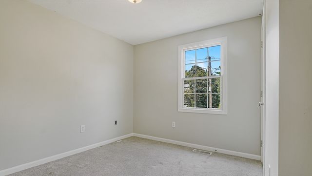 83 Waterman Ave, East Longmeadow, MA 01028