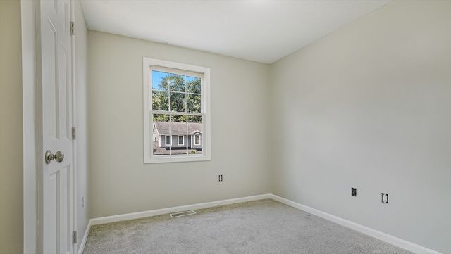 83 Waterman Ave, East Longmeadow, MA 01028