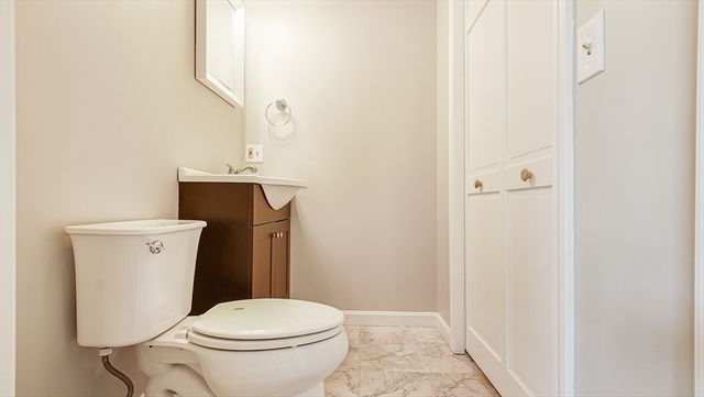 83 Waterman Ave, East Longmeadow, MA 01028