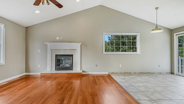 83 Waterman Ave, East Longmeadow, MA 01028