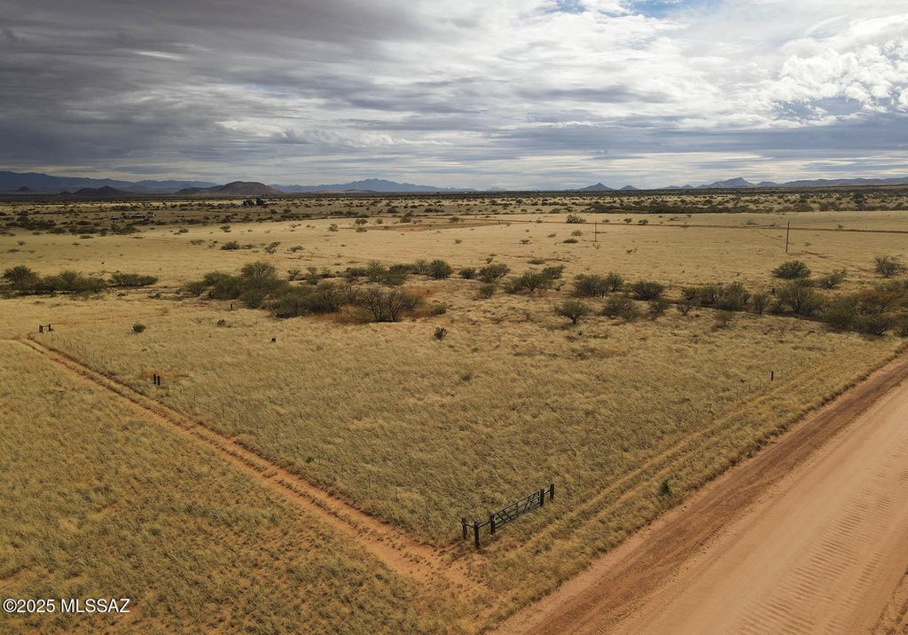 2 Lots S Desert Road 9 & 10, Pearce, AZ 85625