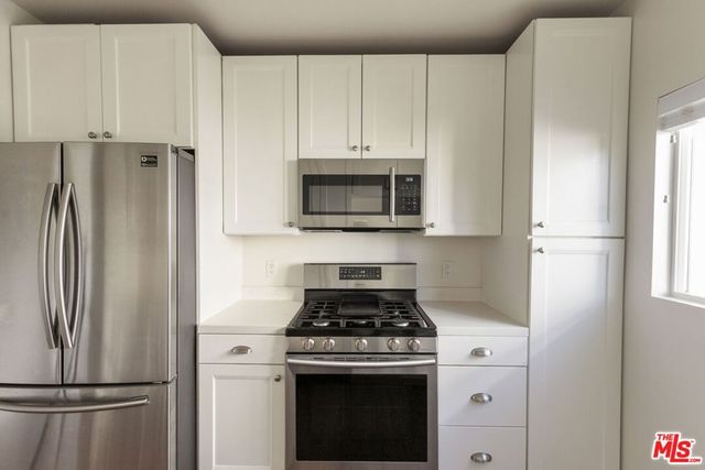 727 N La Fayette Park Place 3, Los Angeles, CA 90026