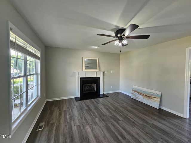 216 Edgecombe Drive, Spring Lake, NC 28390