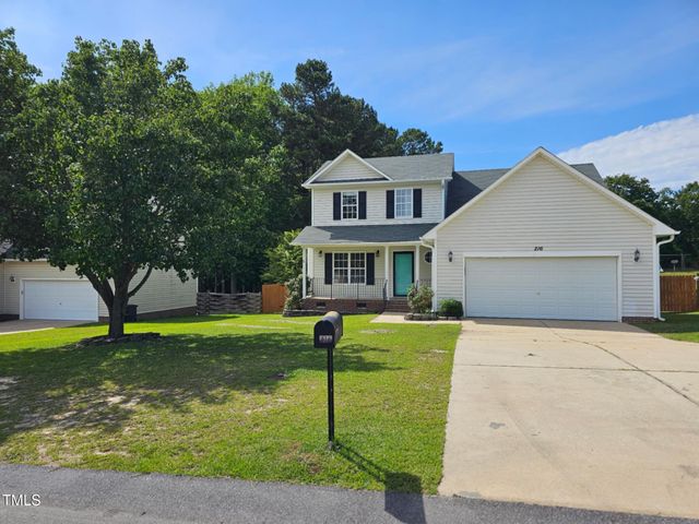 216 Edgecombe Drive, Spring Lake, NC 28390