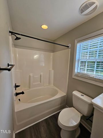 216 Edgecombe Drive, Spring Lake, NC 28390