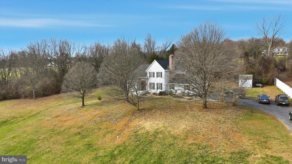 Image 36 of property listing at 4798 WENTZ RD, Manchester, MD 21102