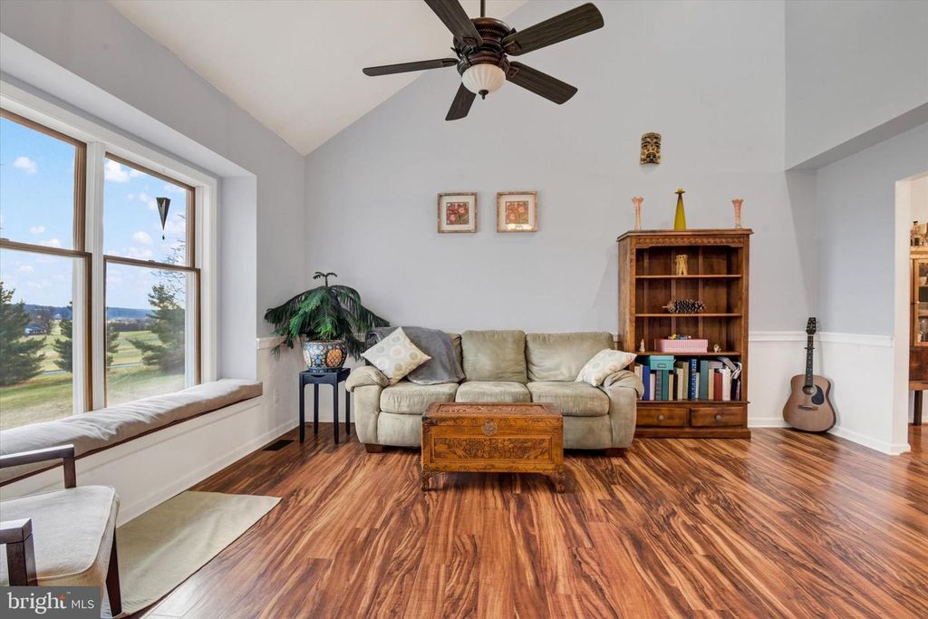 Image 4 of property listing at 4798 WENTZ RD, Manchester, MD 21102