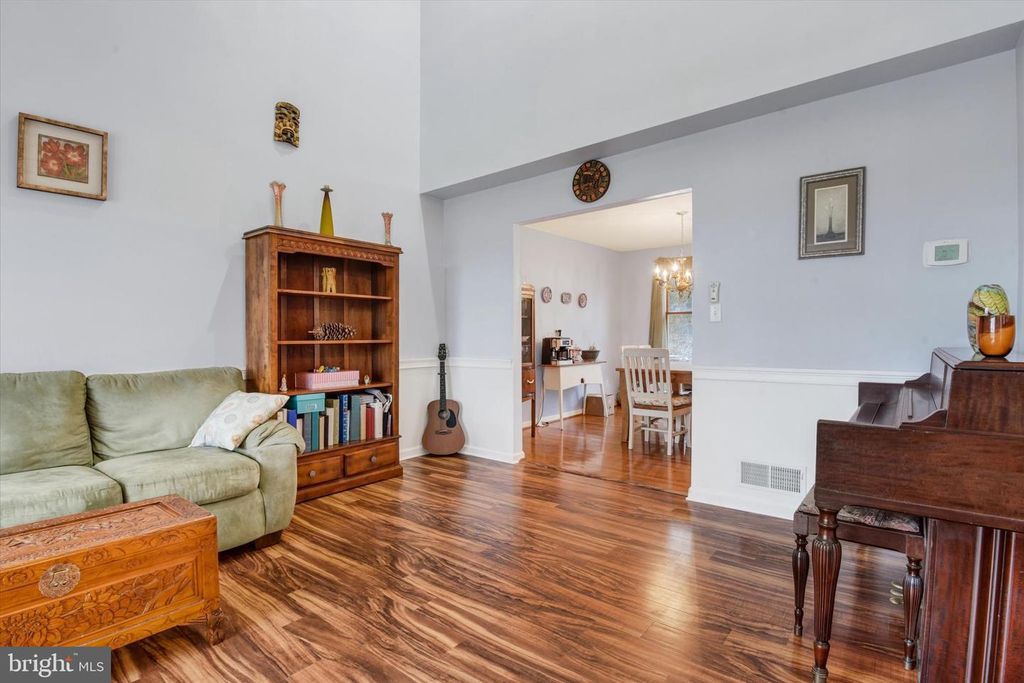 Image 5 of property listing at 4798 WENTZ RD, Manchester, MD 21102