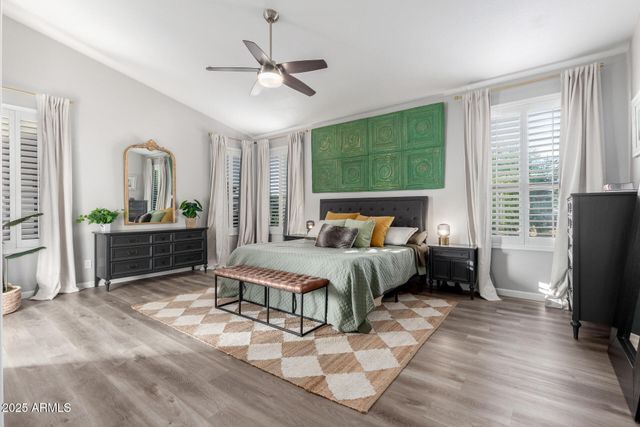 6430 W HACKAMORE Drive, Phoenix, AZ 85083