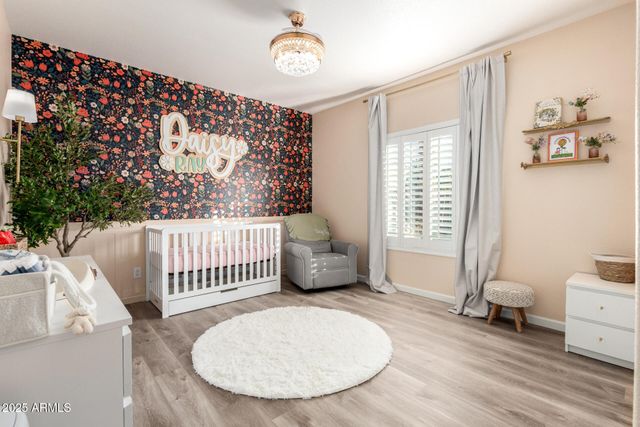 6430 W HACKAMORE Drive, Phoenix, AZ 85083