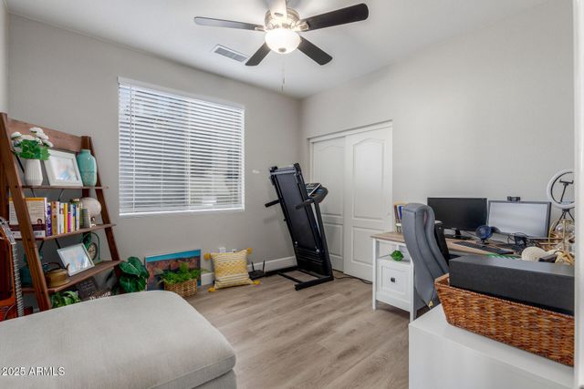 6430 W HACKAMORE Drive, Phoenix, AZ 85083