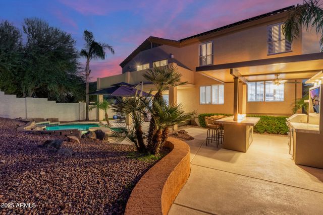 6430 W HACKAMORE Drive, Phoenix, AZ 85083