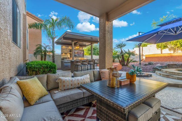 6430 W HACKAMORE Drive, Phoenix, AZ 85083