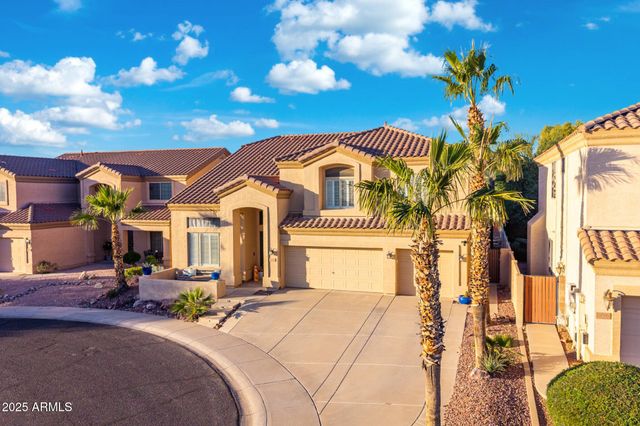 6430 W HACKAMORE Drive, Phoenix, AZ 85083