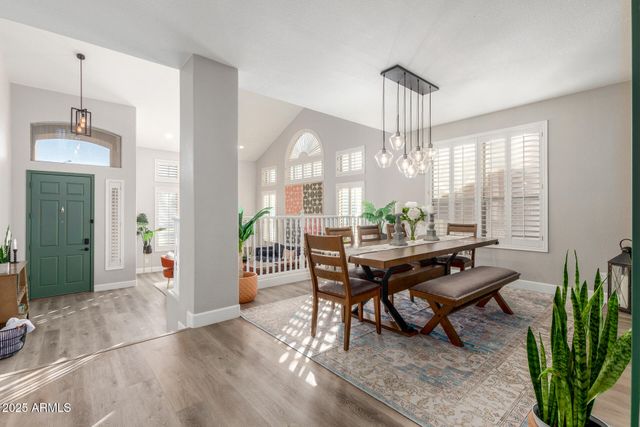 6430 W HACKAMORE Drive, Phoenix, AZ 85083