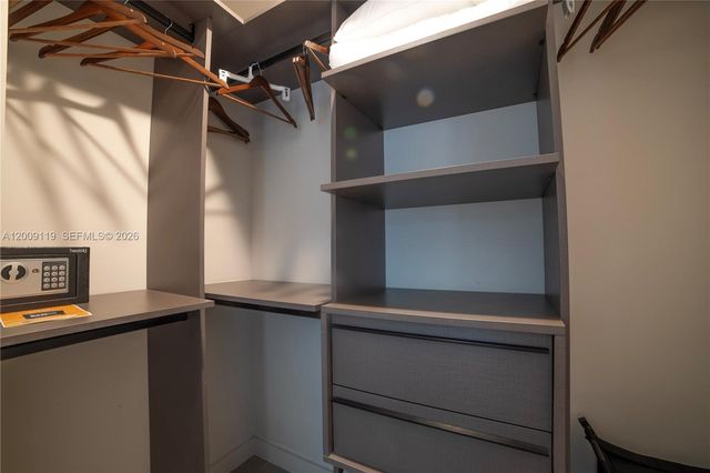 11 NE 6TH 1104, Miami, FL 33132