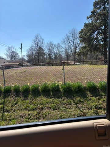 503 W Leslie Street, Nashville, AR 71852