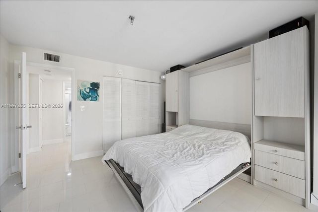 1915 Brickell Ave 801, Miami, FL 33129