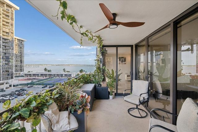 1915 Brickell Ave 801, Miami, FL 33129