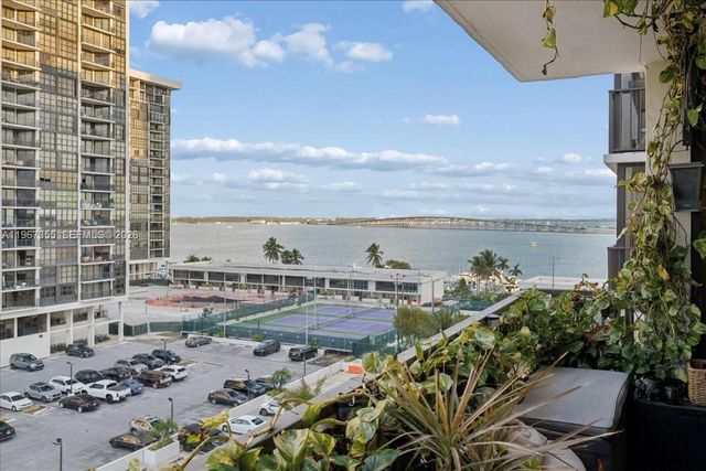 1915 Brickell Ave 801, Miami, FL 33129