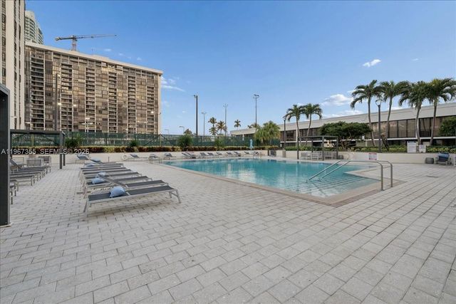 1915 Brickell Ave 801, Miami, FL 33129