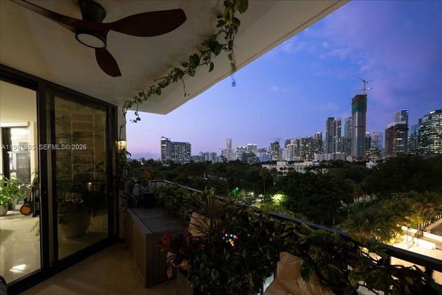 1915 Brickell Ave 801, Miami, FL 33129