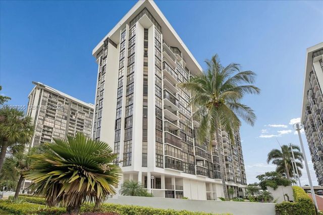 1915 Brickell Ave 801, Miami, FL 33129