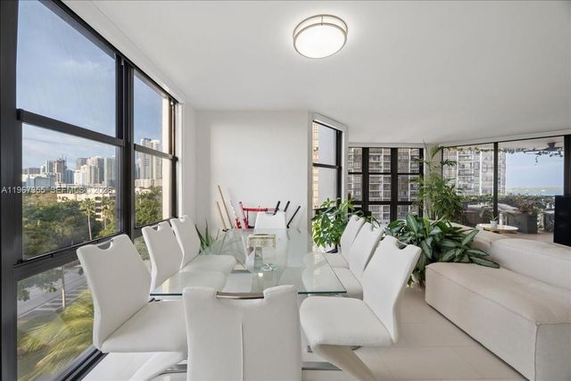 1915 Brickell Ave 801, Miami, FL 33129