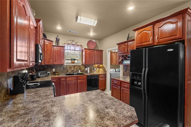 6336 W Milliken Bend, Fayetteville, AR 72704