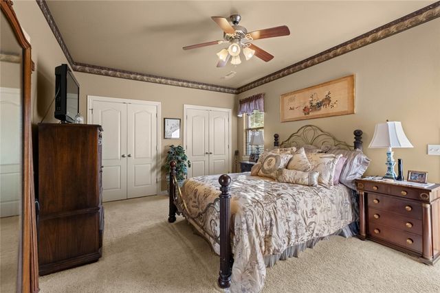 6336 W Milliken Bend, Fayetteville, AR 72704