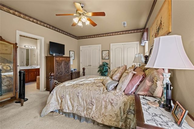 6336 W Milliken Bend, Fayetteville, AR 72704