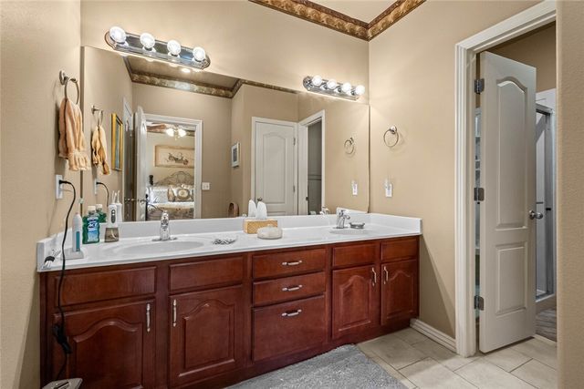 6336 W Milliken Bend, Fayetteville, AR 72704