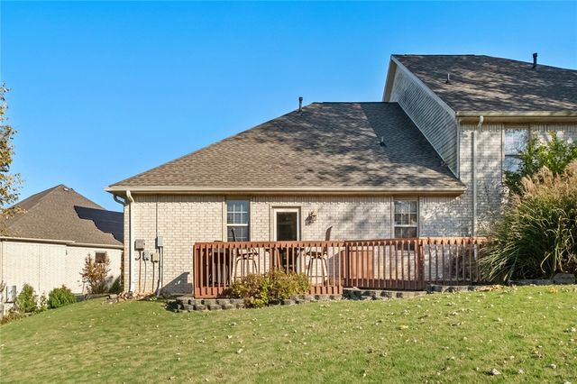 6336 W Milliken Bend, Fayetteville, AR 72704