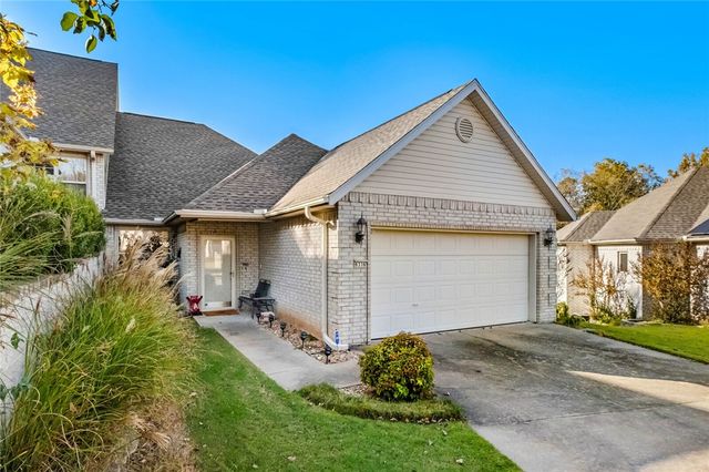 6336 W Milliken Bend, Fayetteville, AR 72704