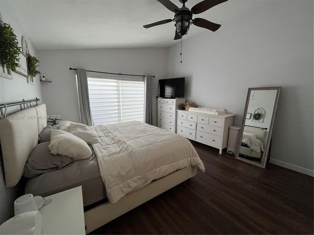 17901 NW 19th St, Pembroke Pines, FL 33029