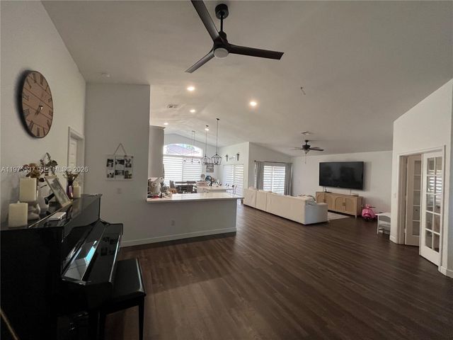 17901 NW 19th St, Pembroke Pines, FL 33029