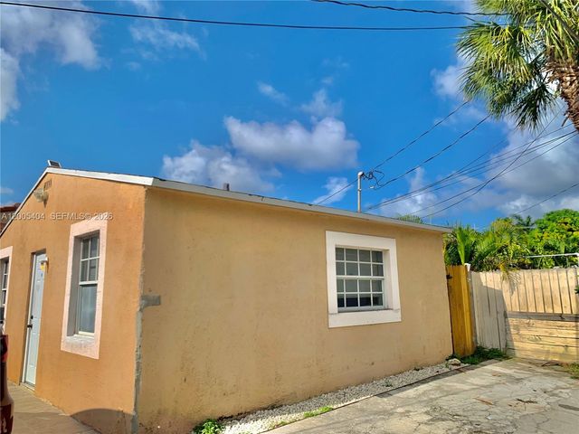 1624 Van Buren St 1, Hollywood, FL 33020