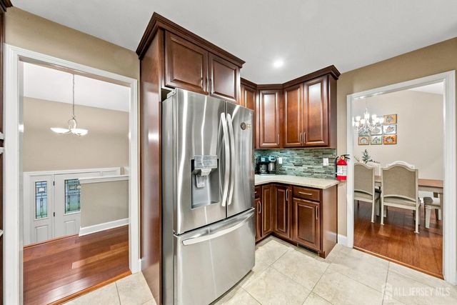 6 Sherry Road, East Brunswick, NJ 08816