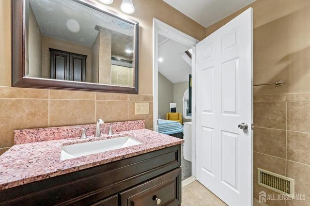 6 Sherry Road, East Brunswick, NJ 08816