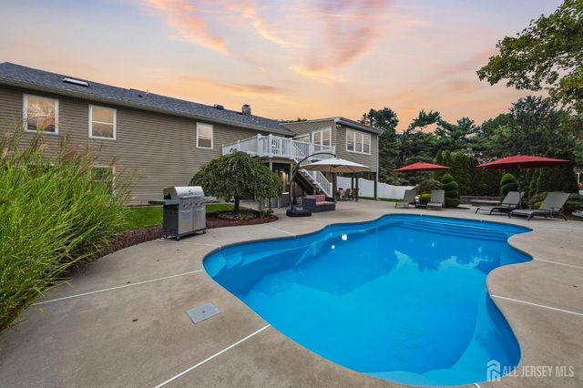 6 Sherry Road, East Brunswick, NJ 08816