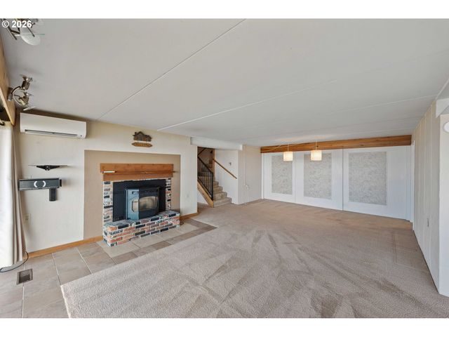 1400 BEACH LOOP Dr Sw, Bandon, OR 97411