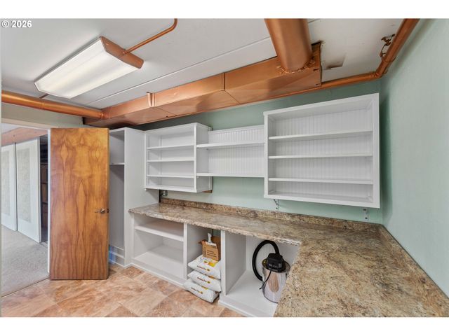 1400 BEACH LOOP Dr Sw, Bandon, OR 97411