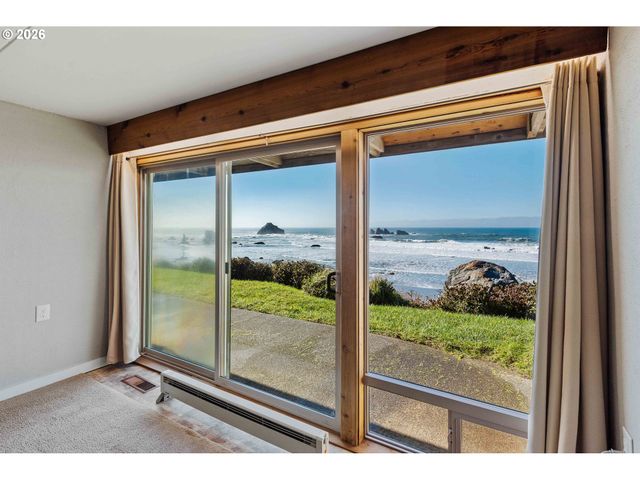 1400 BEACH LOOP Dr Sw, Bandon, OR 97411