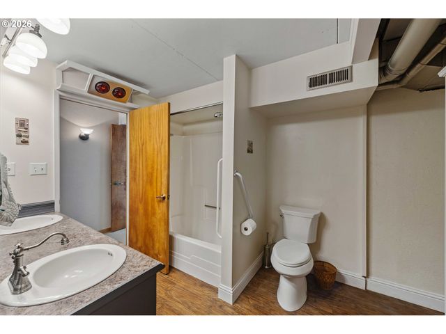 1400 BEACH LOOP Dr Sw, Bandon, OR 97411