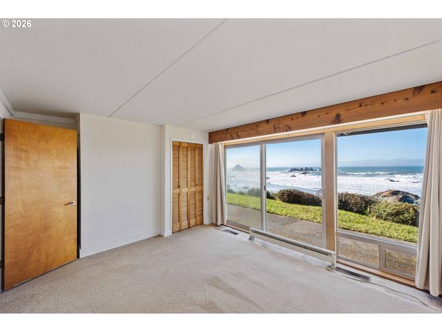 1400 BEACH LOOP Dr Sw, Bandon, OR 97411