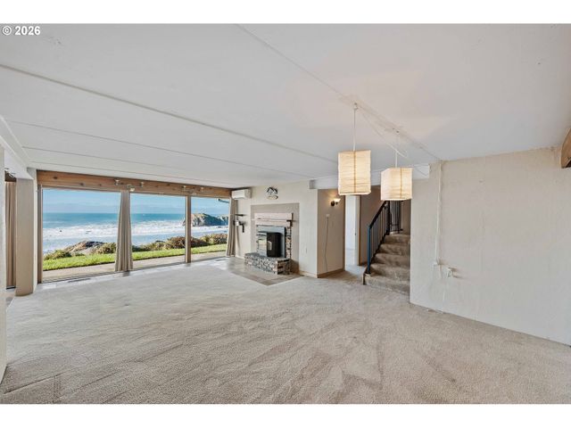 1400 BEACH LOOP Dr Sw, Bandon, OR 97411