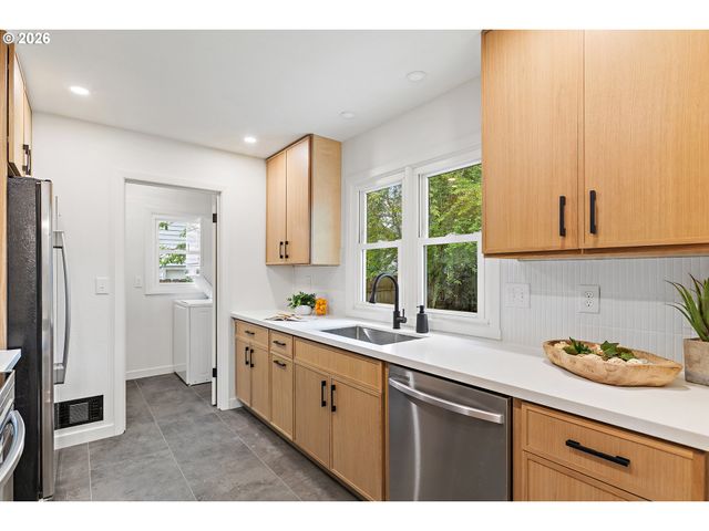 7944 N CHASE Ave, Portland, OR 97217